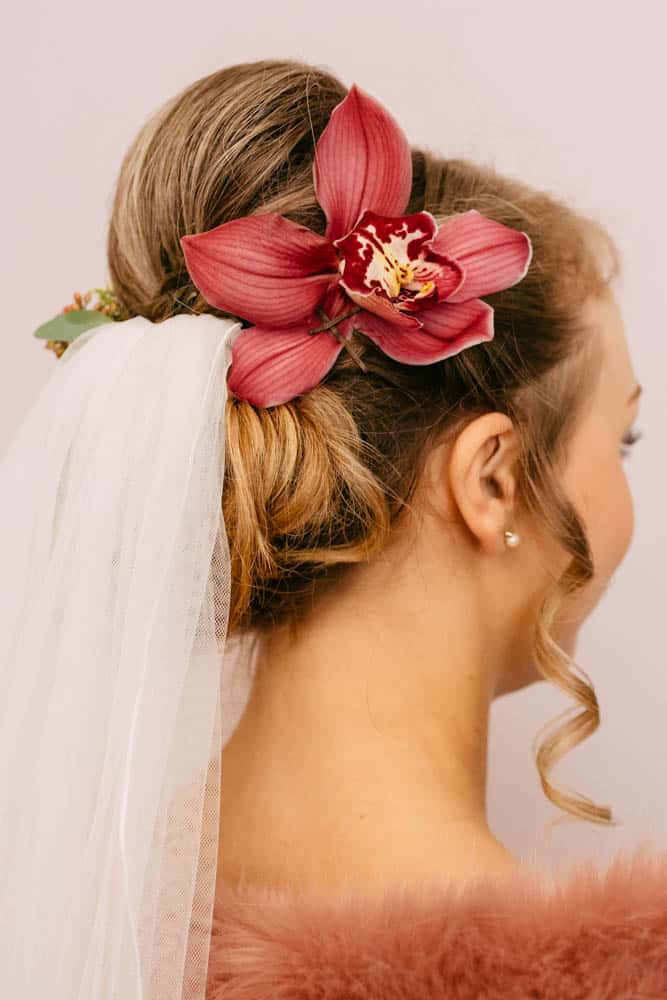 bridal hairstyle with veil