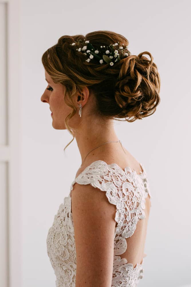 bridal hairstyle half-raised